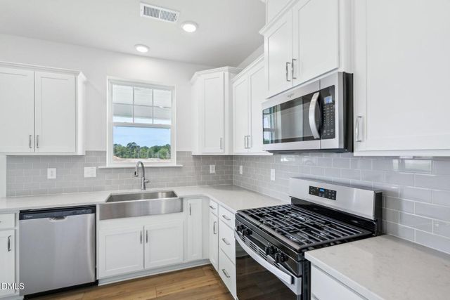 1517 Briar Brook Lane, Zebulon, NC 27597