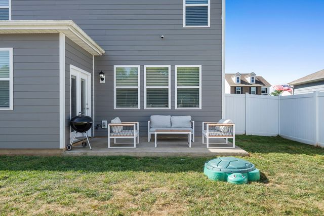 207 River Forest Dr, Chapel Hill, TN 37034