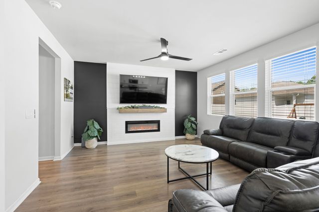 207 River Forest Dr, Chapel Hill, TN 37034
