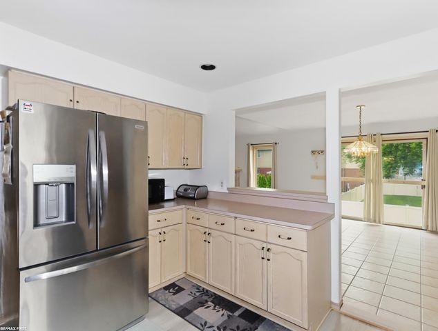 39328 Rivercrest Avenue, Harrison Twp, MI 48045