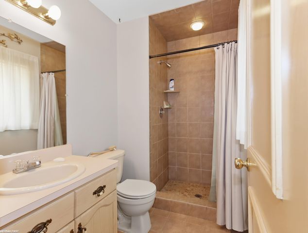 39328 Rivercrest Avenue, Harrison Twp, MI 48045
