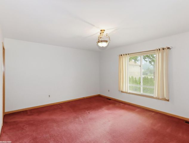 39328 Rivercrest Avenue, Harrison Twp, MI 48045