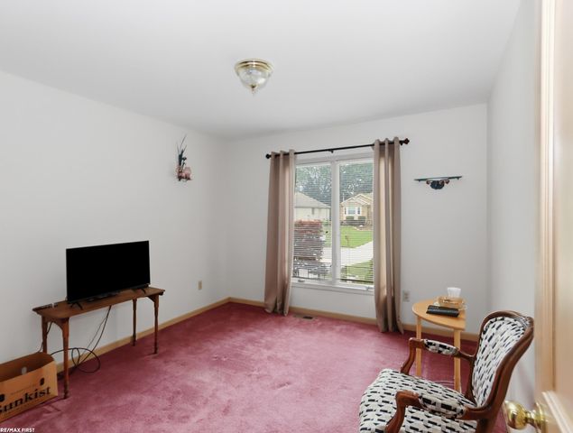 39328 Rivercrest Avenue, Harrison Twp, MI 48045