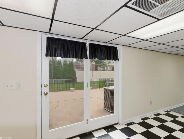 39328 Rivercrest Avenue, Harrison Twp, MI 48045