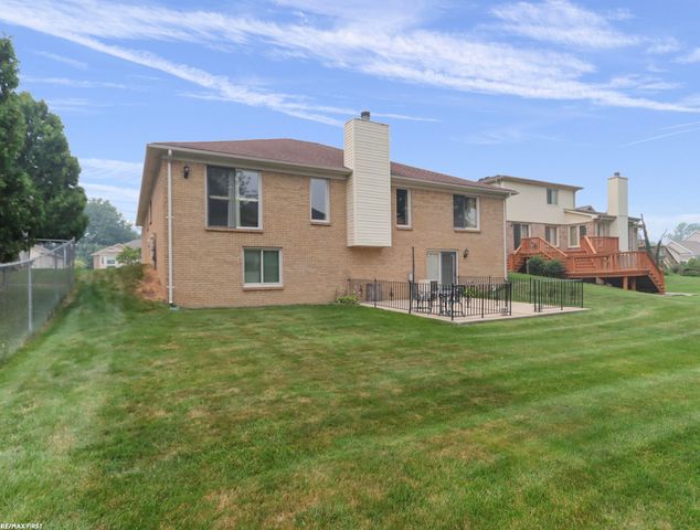 39328 Rivercrest Avenue, Harrison Twp, MI 48045