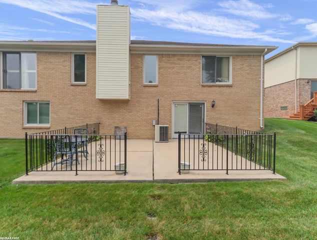 39328 Rivercrest Avenue, Harrison Twp, MI 48045