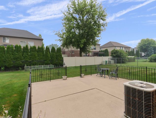 39328 Rivercrest Avenue, Harrison Twp, MI 48045