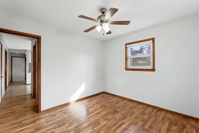 2752 S Bennett Ave, Wichita, KS 67217