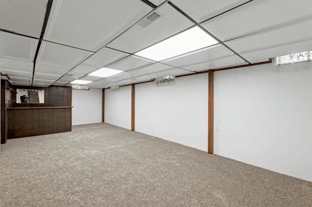 2752 S Bennett Ave, Wichita, KS 67217