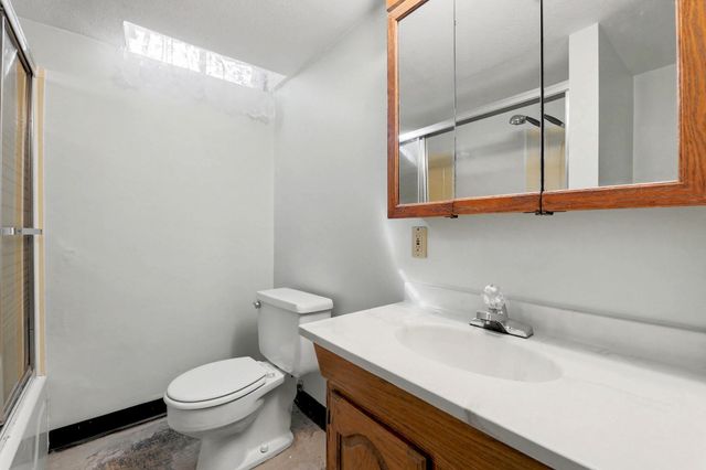 2752 S Bennett Ave, Wichita, KS 67217