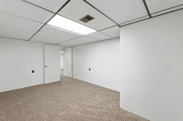 2752 S Bennett Ave, Wichita, KS 67217