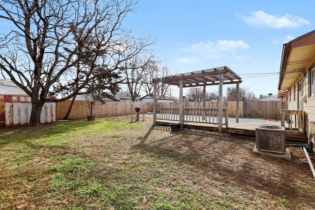 2752 S Bennett Ave, Wichita, KS 67217