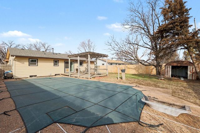 2752 S Bennett Ave, Wichita, KS 67217