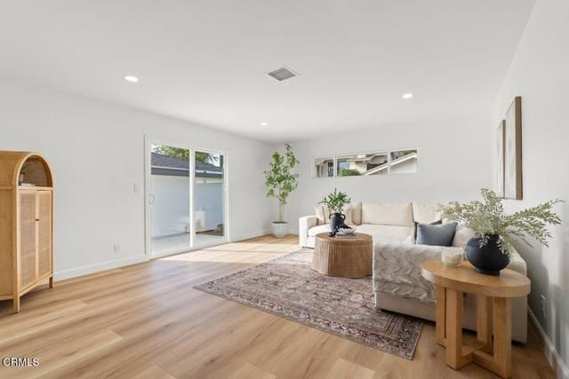 209 Dorothy Avenue, Ventura, CA 93003