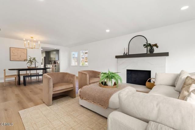 209 Dorothy Avenue, Ventura, CA 93003