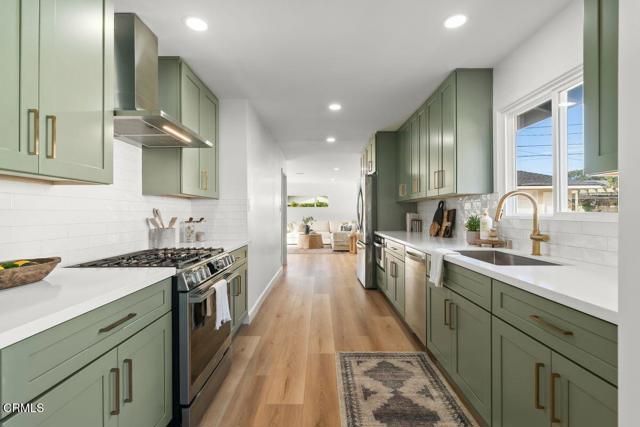 209 Dorothy Avenue, Ventura, CA 93003