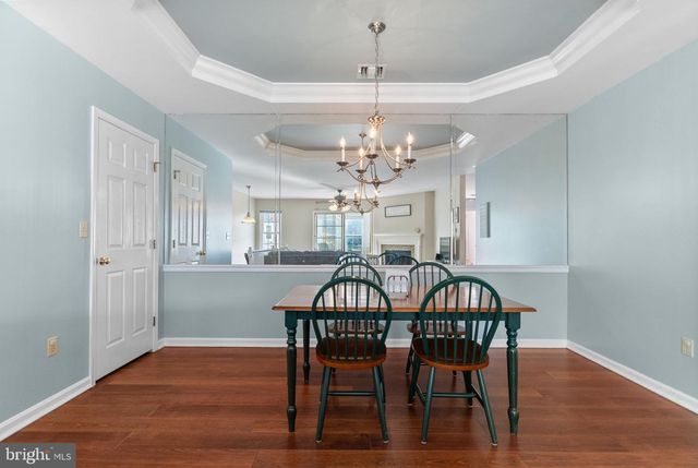 702 COUNTRY PLACE DR, Lancaster, PA 17601