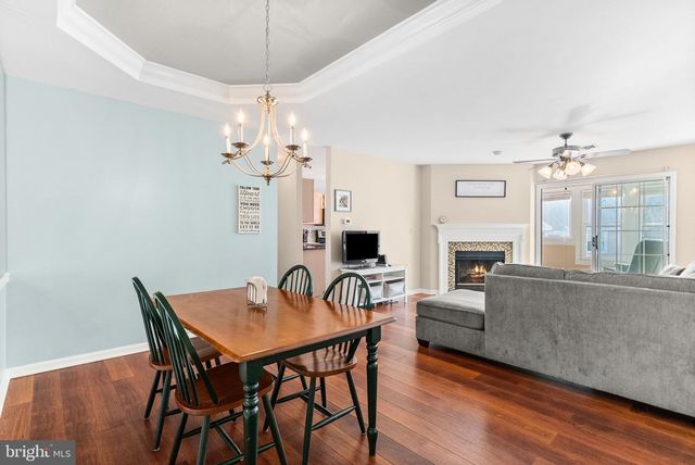 702 COUNTRY PLACE DR, Lancaster, PA 17601