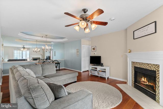 702 COUNTRY PLACE DR, Lancaster, PA 17601