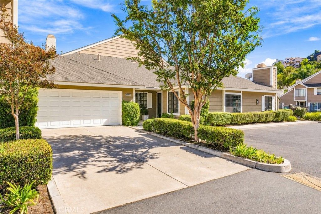 5049 E Almond Avenue 4, Orange, CA 92869 — exterior