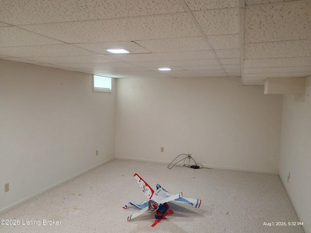 11421 Seatonville Rd, Louisville, KY 40291