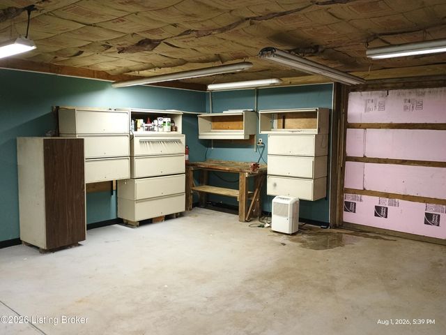 11421 Seatonville Rd, Louisville, KY 40291
