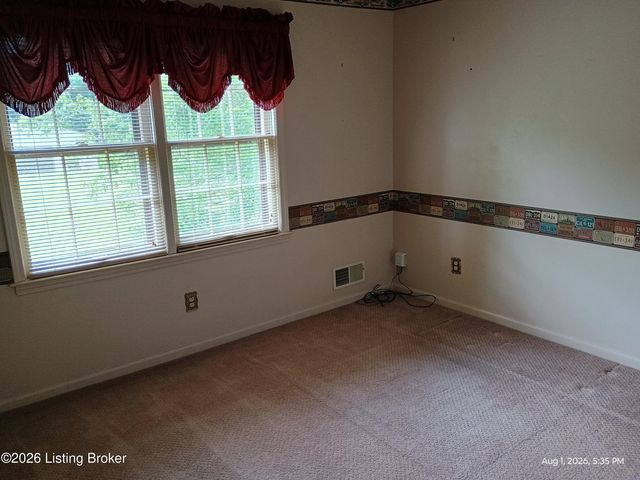 11421 Seatonville Rd, Louisville, KY 40291