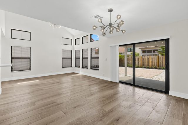 5521 Ilford Court, Boca Raton, FL 33486