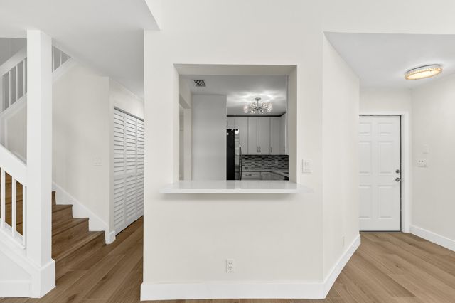 5521 Ilford Court, Boca Raton, FL 33486