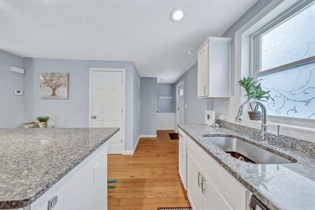 30 Fuller St, Seekonk, MA 02771