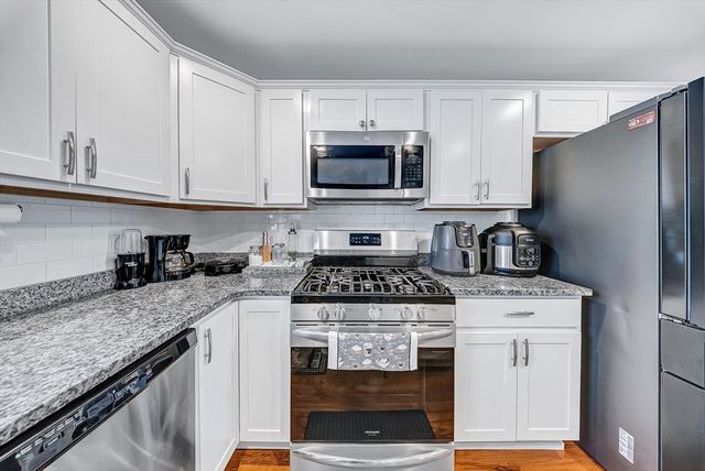 30 Fuller St, Seekonk, MA 02771