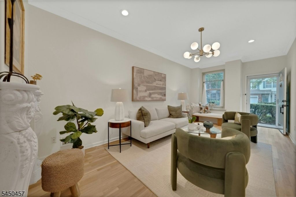 132 Stratford Dr, Nutley Twp., NJ 07110 — photo 2