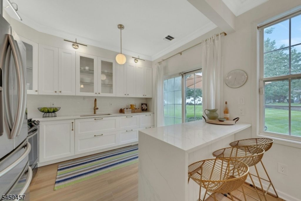 132 Stratford Dr, Nutley Twp., NJ 07110 — photo 5