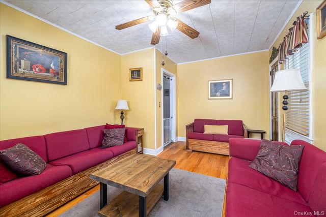 1027 Van Buren Avenue, Franklin Square, NY 11010