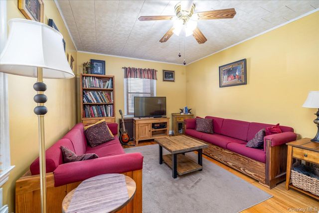 1027 Van Buren Avenue, Franklin Square, NY 11010