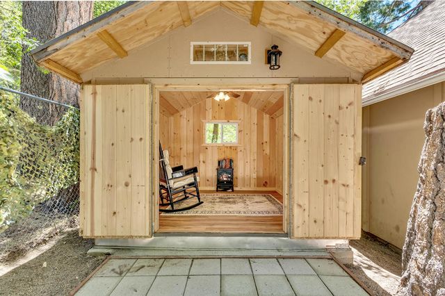 54915 S Circle Drive, Idyllwild, CA 92549