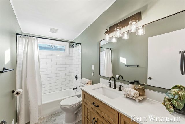 3144 Kensboro Avenue, Grand Rapids, MI 49505