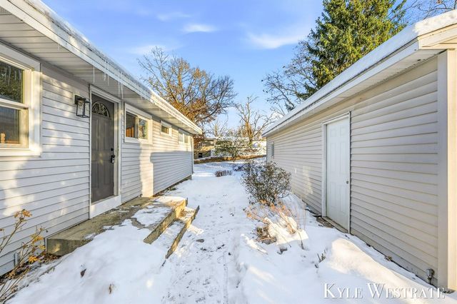 3144 Kensboro Avenue, Grand Rapids, MI 49505