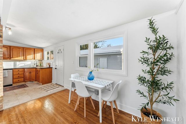 3144 Kensboro Avenue, Grand Rapids, MI 49505