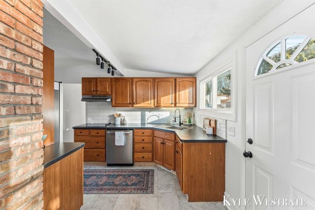 3144 Kensboro Avenue, Grand Rapids, MI 49505