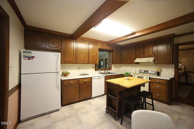305 Melanie Lane, Cary, NC 27511