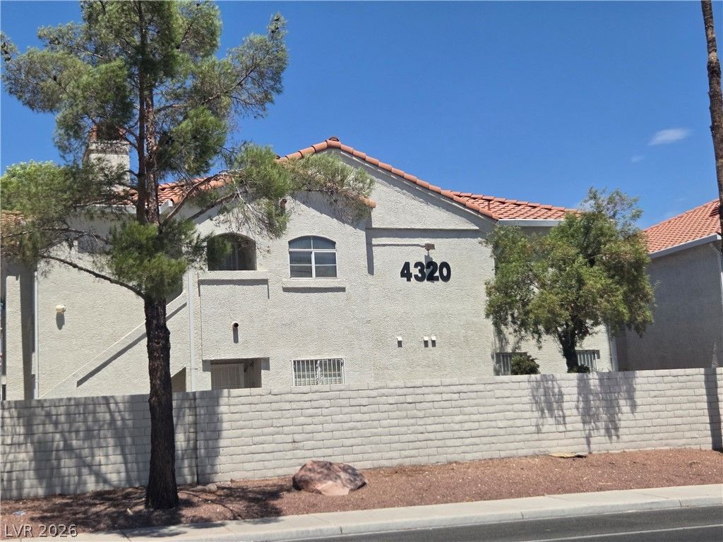 4320 West Lake Mead Boulevard 202, Las Vegas, NV 89108