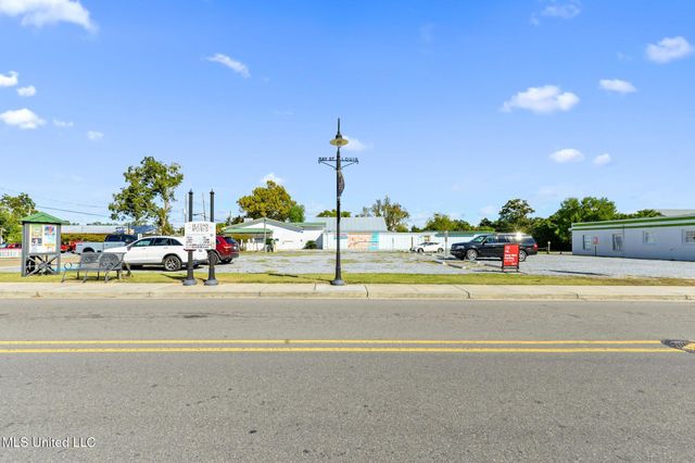 161 Main Street, Bay Saint Louis, MS 39520