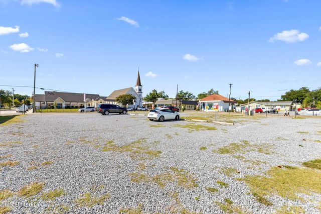 161 Main Street, Bay Saint Louis, MS 39520