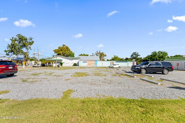 161 Main Street, Bay Saint Louis, MS 39520