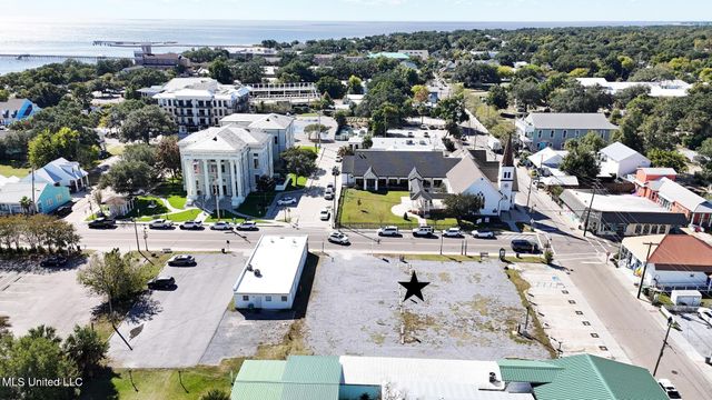 161 Main Street, Bay Saint Louis, MS 39520