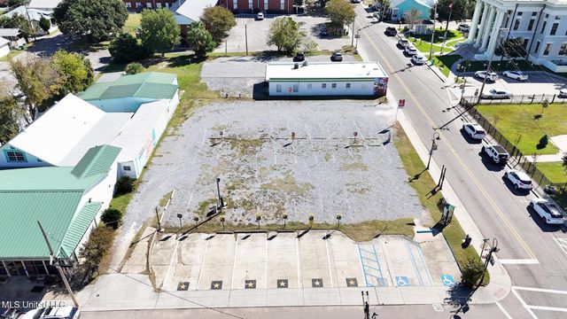 161 Main Street, Bay Saint Louis, MS 39520