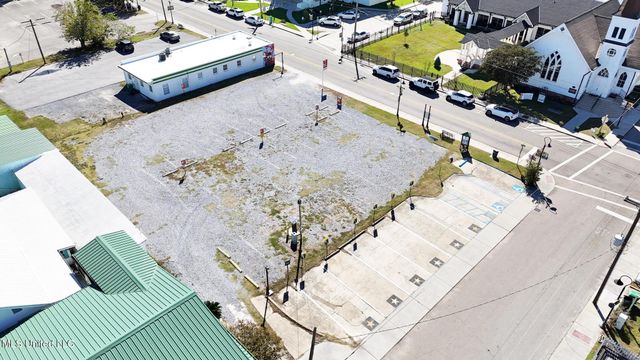 161 Main Street, Bay Saint Louis, MS 39520