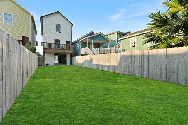 3533 Avenue M, Galveston, TX 77550