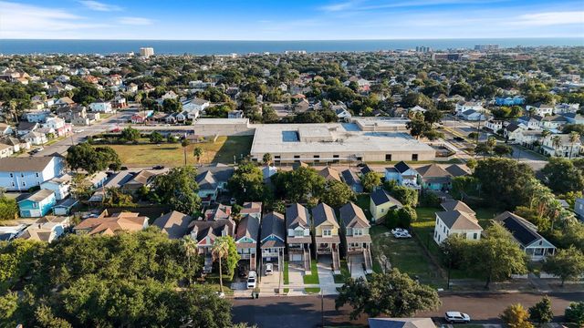 3533 Avenue M, Galveston, TX 77550
